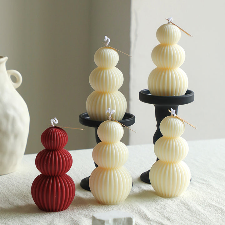 Minimalistische Skulptierte Säulenkerzenständer