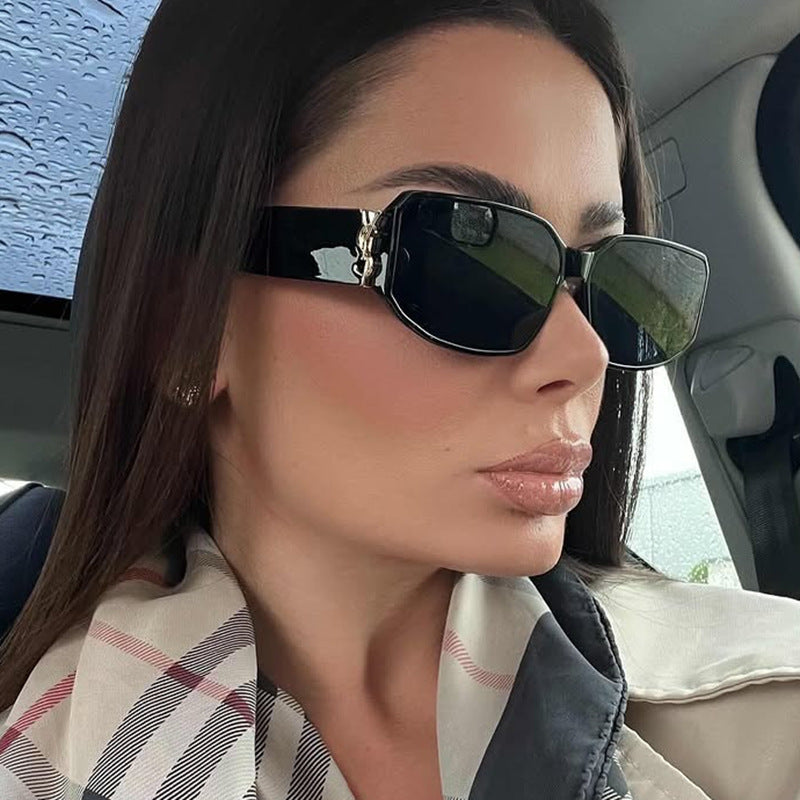 Damen modische Sonnenbrille mit eckigem Design und luxuriösen Details Karnz