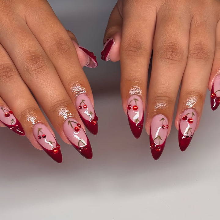 Dekorative Stiletto Nagelkunst Karnz
