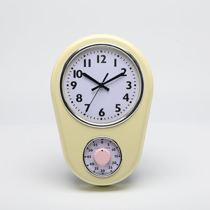 Vintage Wanduhr mit integrierter Stoppuhr Karnz