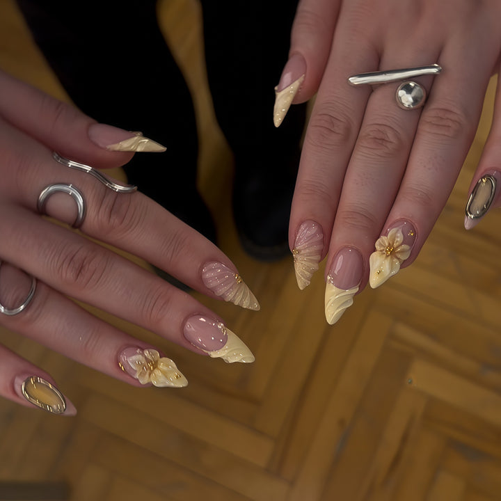 Dekorativer Floral Stiletto Press-On Nagelset Karnz