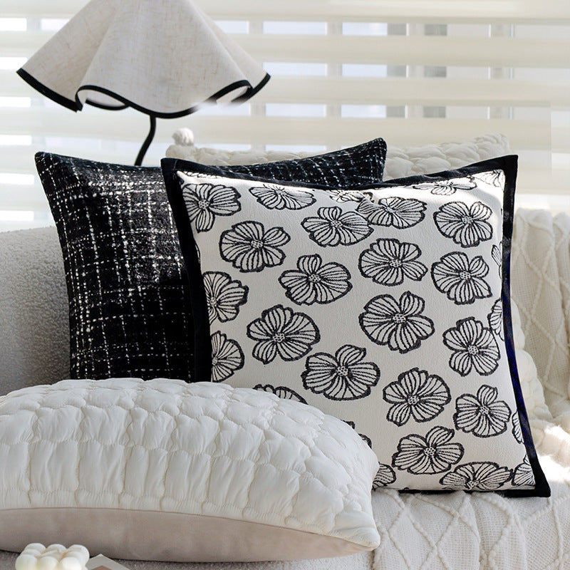 Quadratischer Dekorativer Kissenbezug mit großflächigem Wildtier-Jacquard und Samtpaspel Karnz