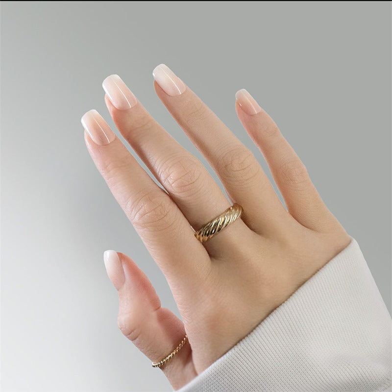 Kunstnagelset Karnz
