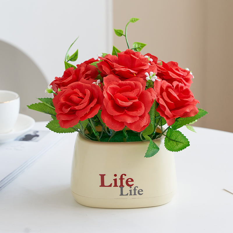 Lebensechte Dekorative Blumenanordnung