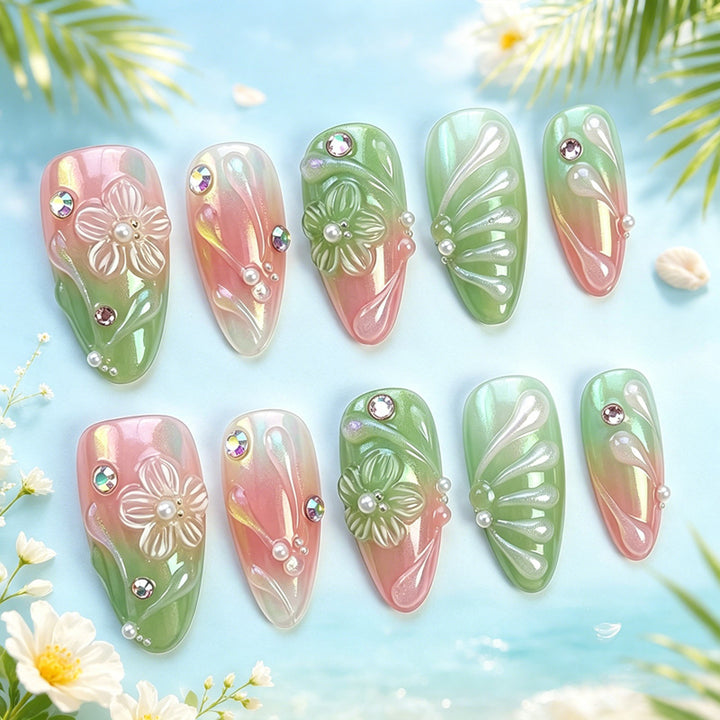 Kunstnagel-Set mit frühlingshaftem Design und Glitzerakzenten Karnz