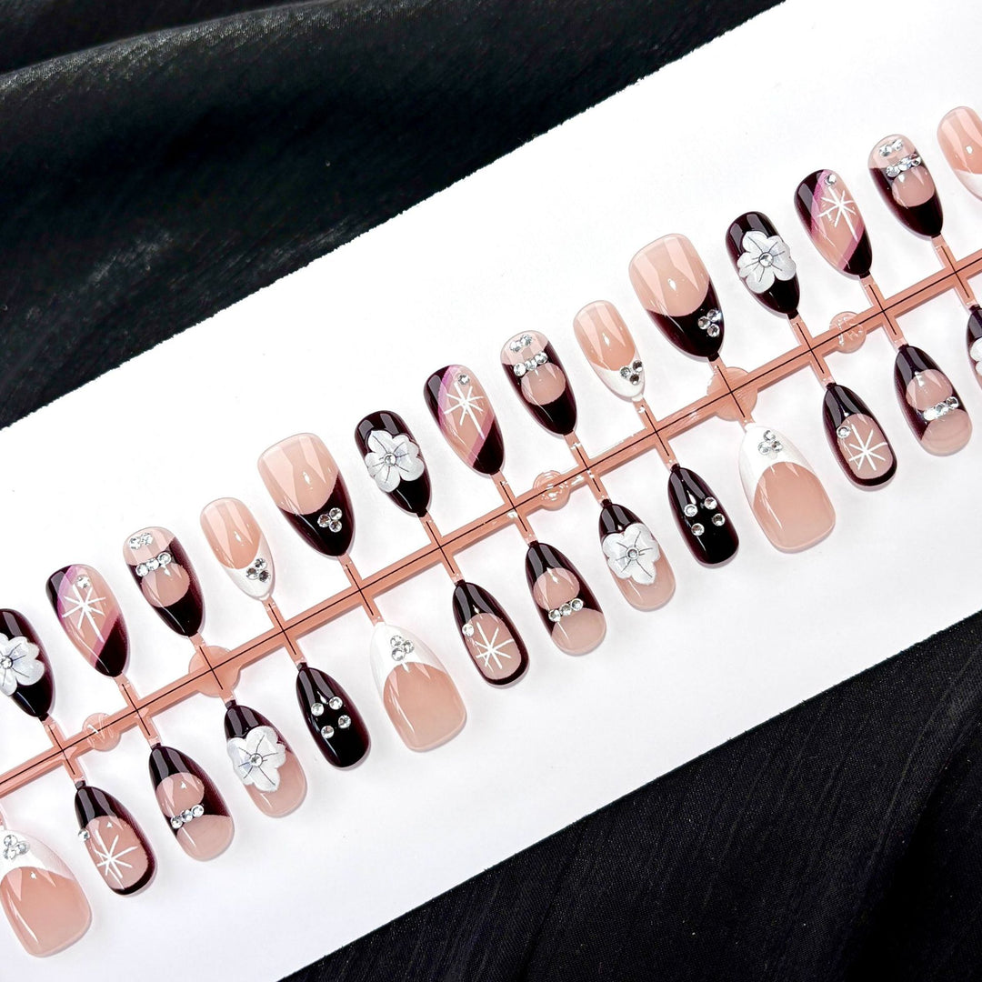 Elegantes Press-On Nagelkunst Set 1790745833