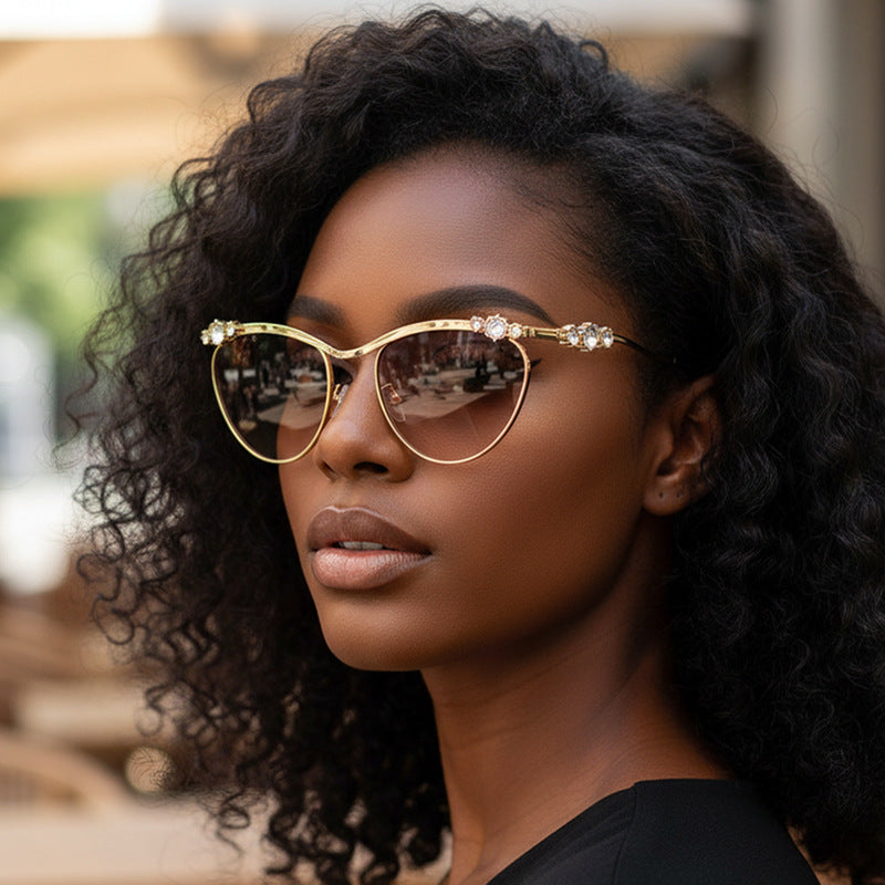 Damen Designer-Sonnenbrille mit funkelnden Details Karnz