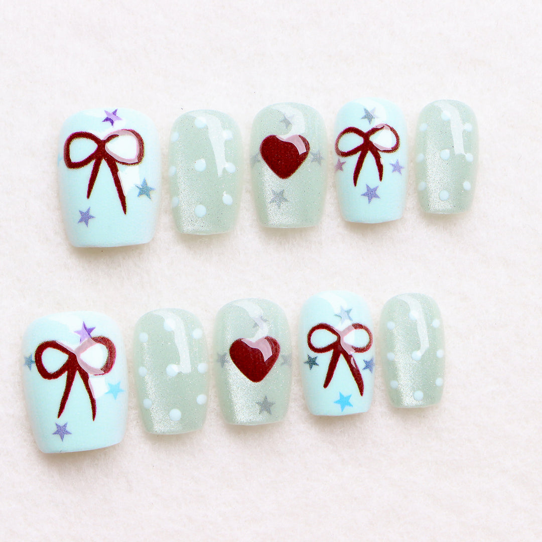 Dekoratives, urlaubsbezogenes Press-On-Nagelkunst-Set Karnz