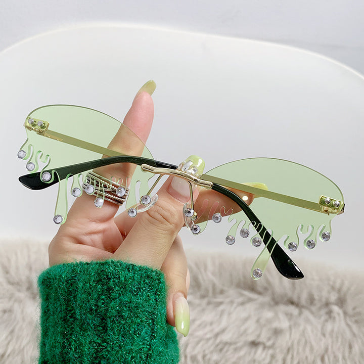 Damen auffällige Sonnenbrille im flüssigen Design Karnz