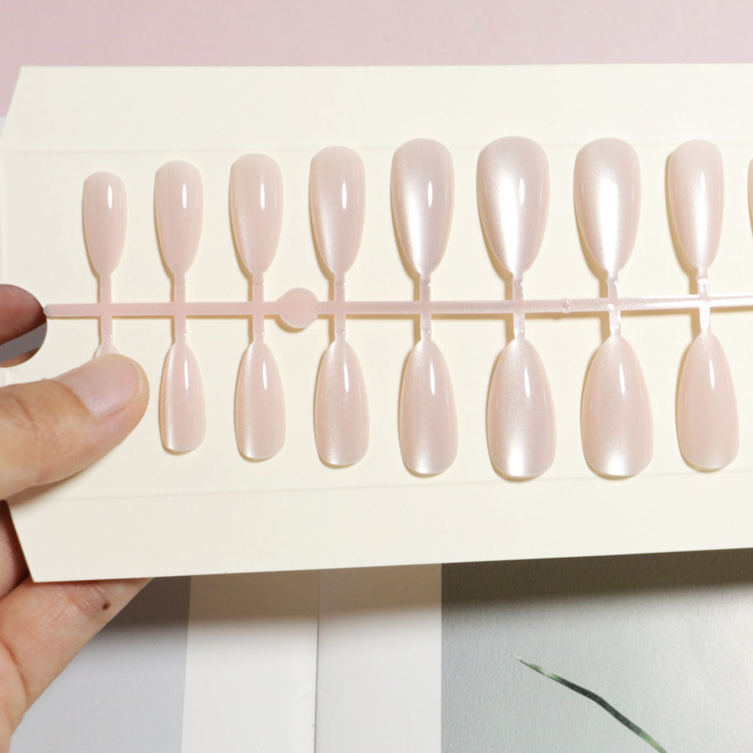 Glitzerndes Stiletto Press-On Nail Set Karnz