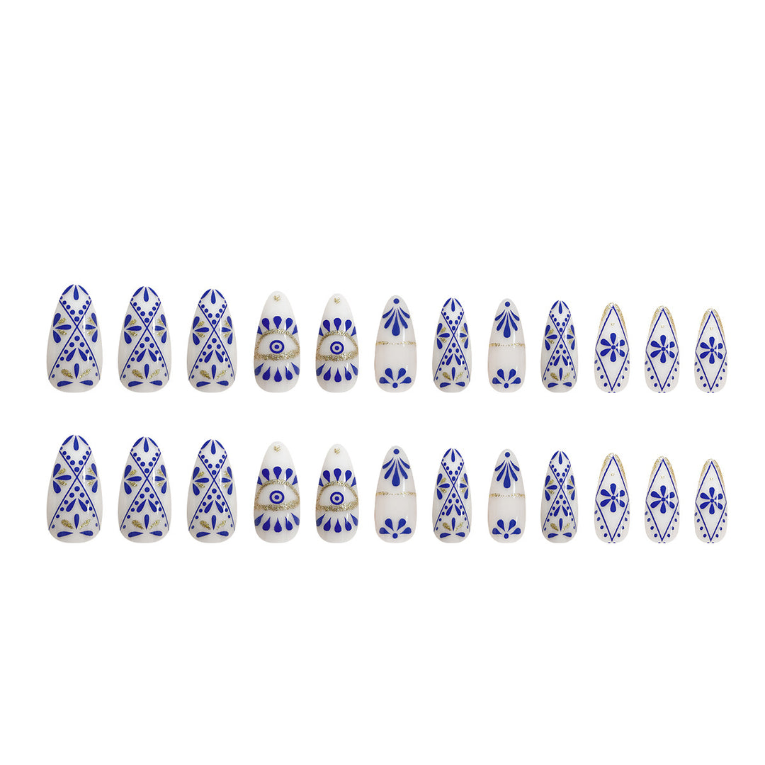Kunstvolles Nageldesign Karnz