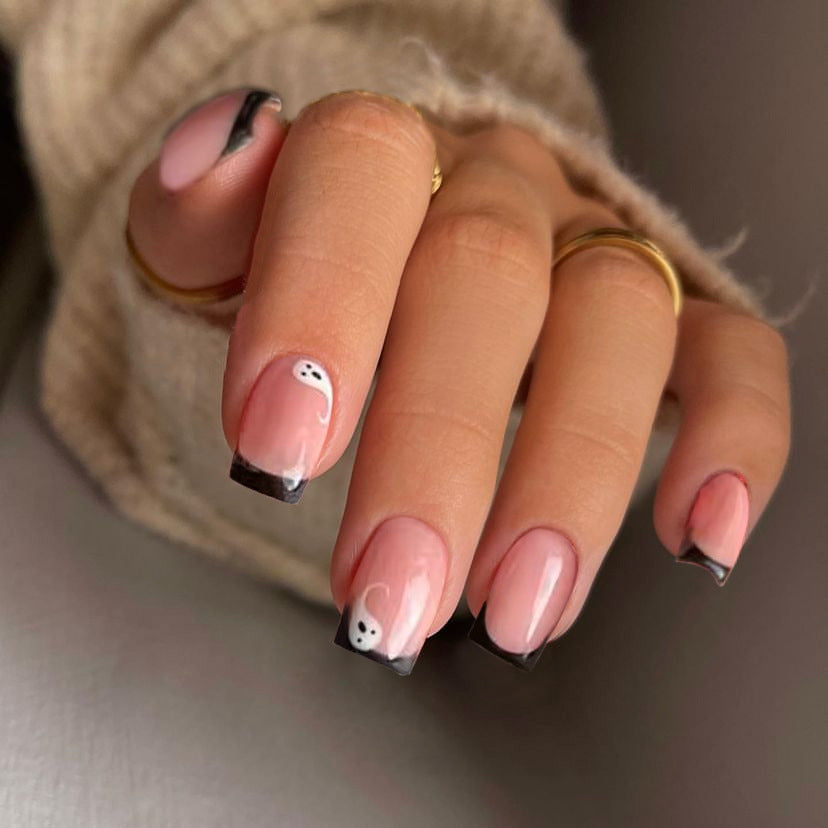 Künstlerisches Halloween-Themen Press-On Nagelset Karnz