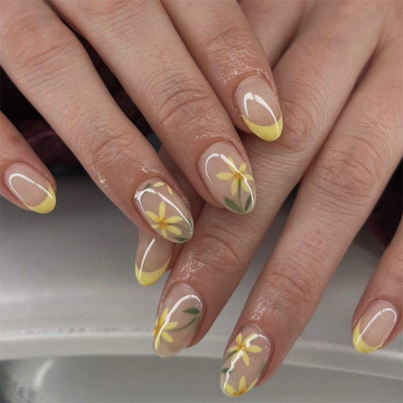 Künstliche Nagelkunst mit verspielten Punkten und Schleifen Karnz