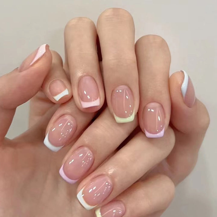 Französische Spitzen-Nagelkunst