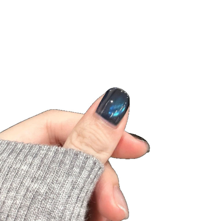 Kunstnägel mit Elegantem Sternendesign und Schimmernden Effekten Karnz