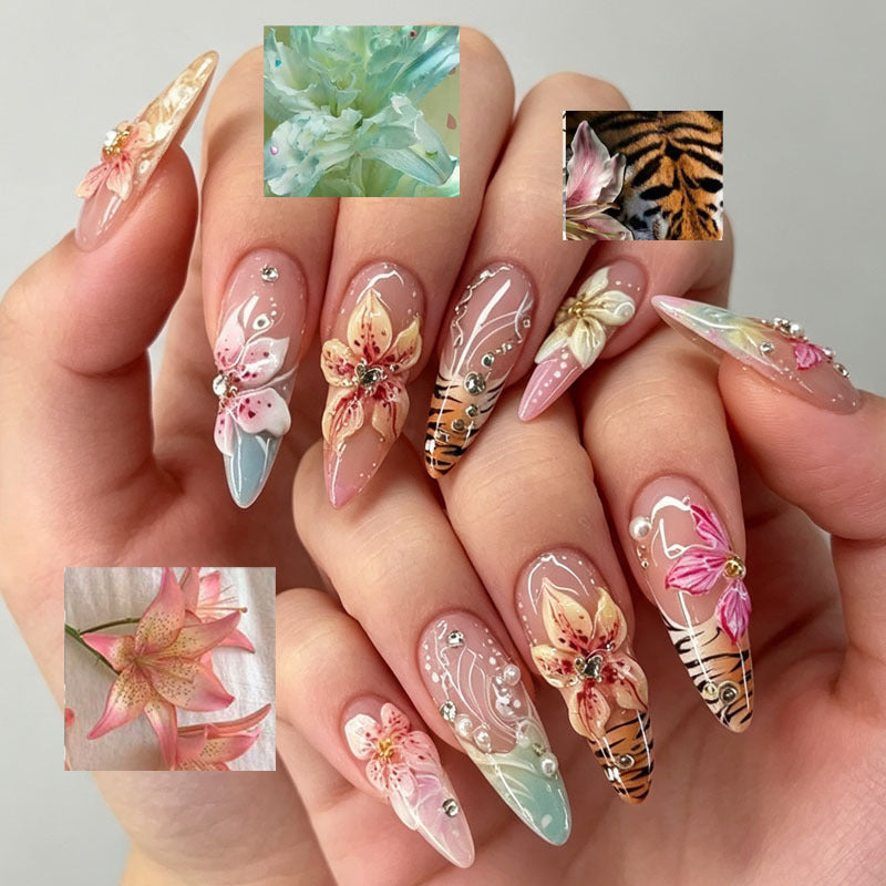 Künstlerisches florales Design Press-On Nagelspitzen Set Karnz