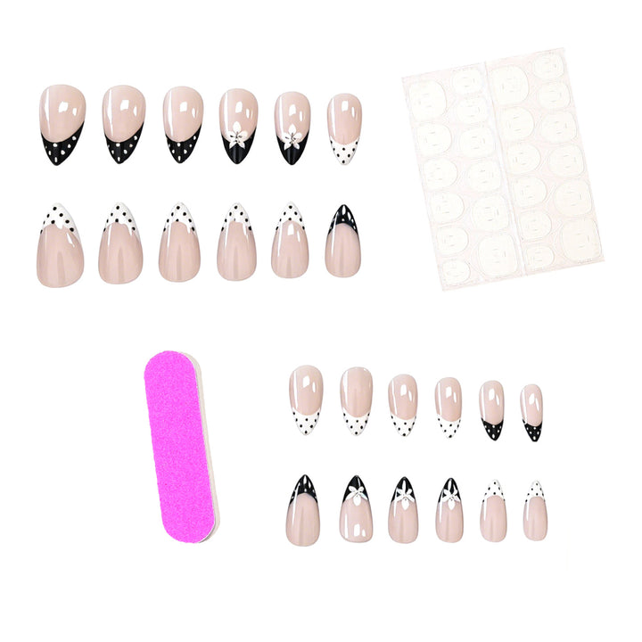 Elegante Schwarz-Weiße Blumennagelkunstverlängerungen Karnz