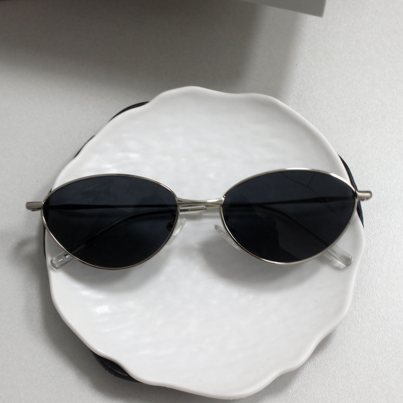 Modische Rechteckige Brille mit Feinem Metallrahmen Karnz