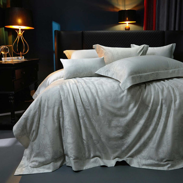 Fein gewebtes Jacquard-Bettwäsche-Set mit Ton-in-Ton Ornamentik und Umschlagkante