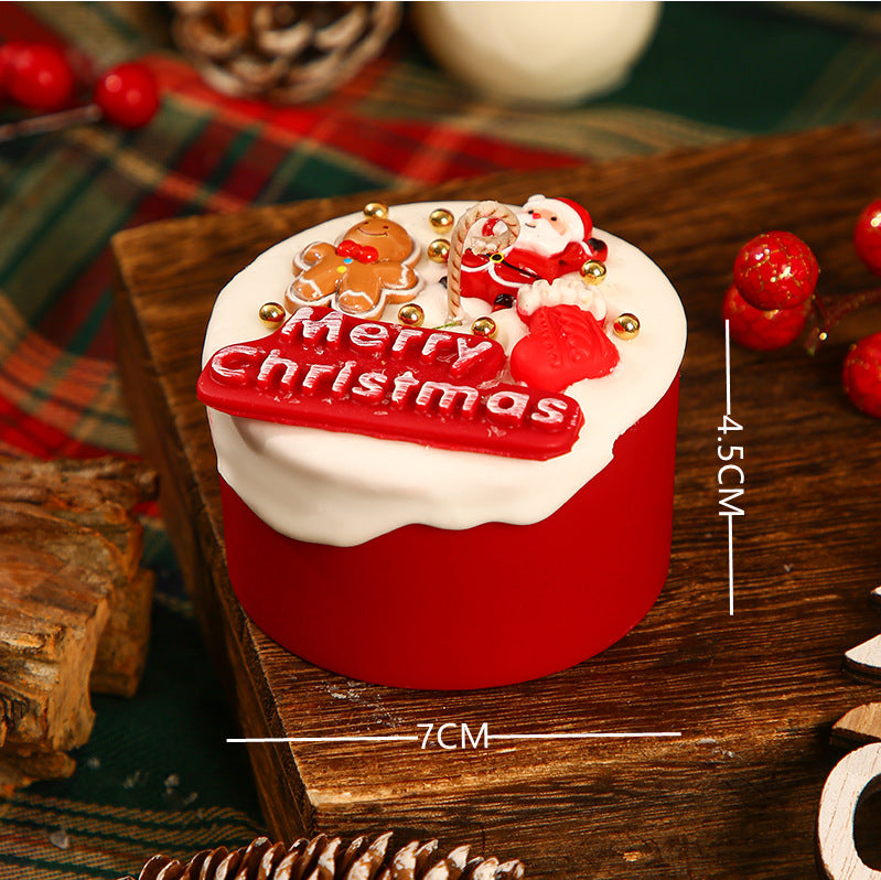 Weihnachtliche dekorative Schmuckbox mit festlichem skulptiertem Deckel