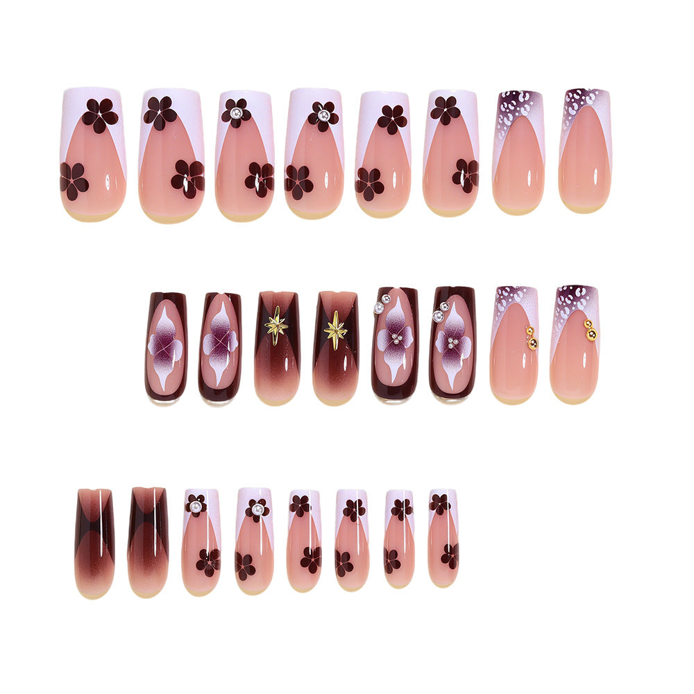Künstlerisches Acryl-Nageldesign-Set mit floralen und goldenen Akzenten Karnz