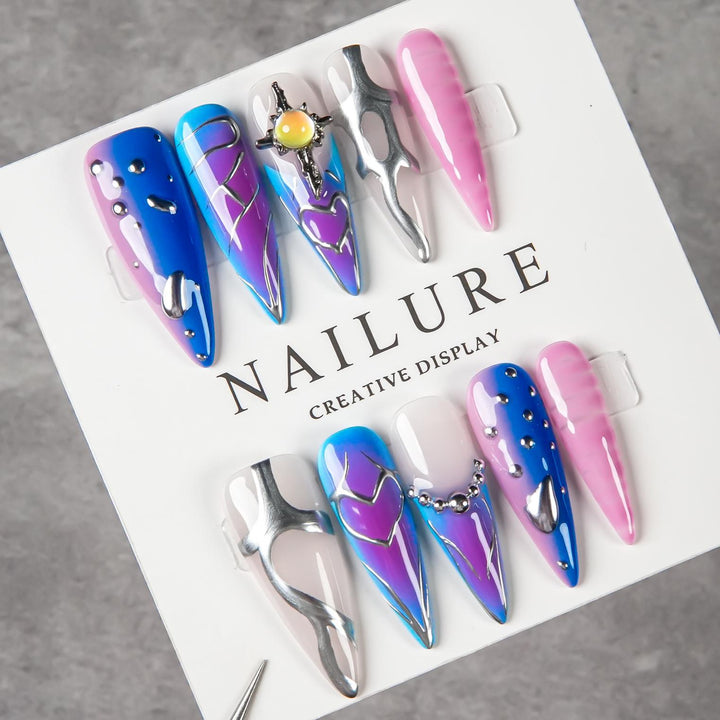 Künstlerische dekorative Stiletto Press-On Nägel