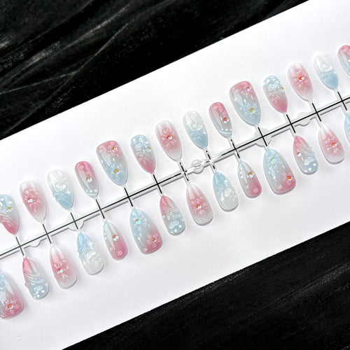 Dekorativer Nagelkunstset