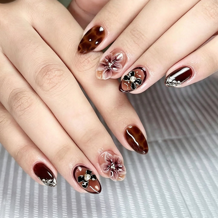 Dekoratives Floral Nagel Kunst Press-On Set
