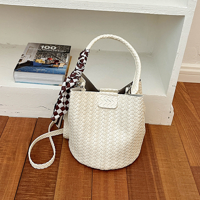 Gewebte Bucket-Handtasche