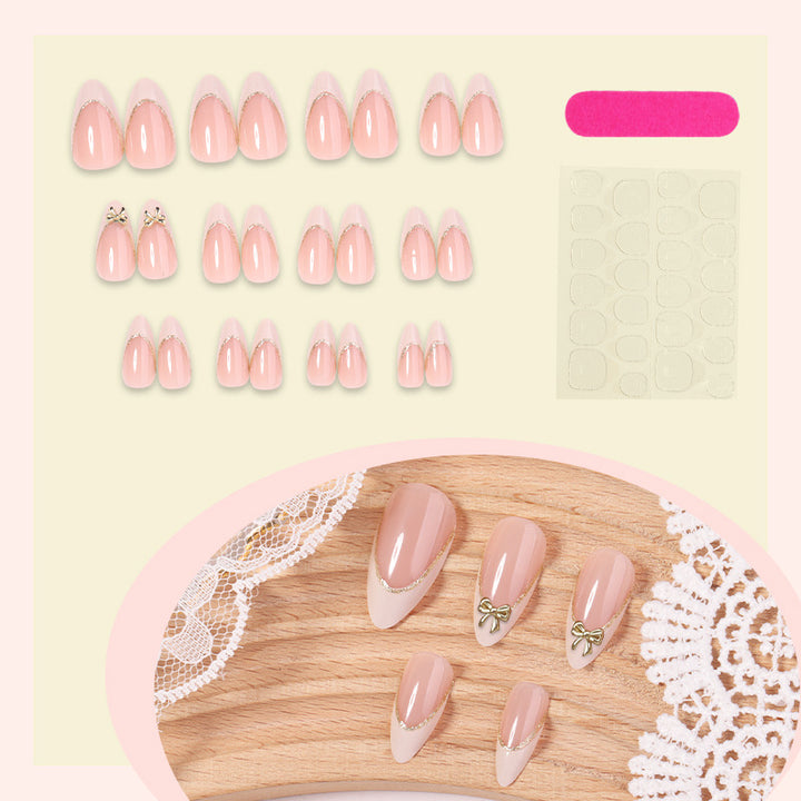 Premium Elegante Aufklebenägel Set mit Dekorativen Akzenten Karnz