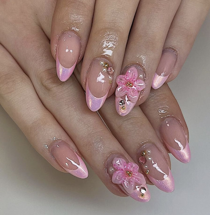 Press-On Nail Art Set mit floralen Verzierungen Karnz