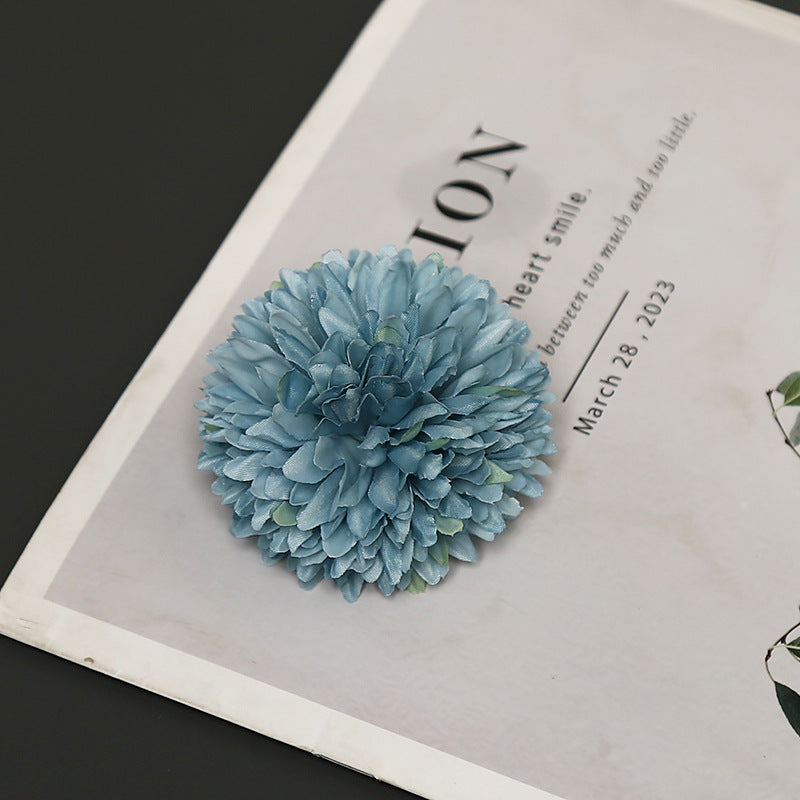 Elegante Chrysanthemen Blüten Haarschmuck