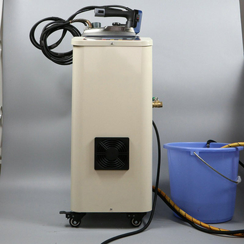 Professioneller Kleiderdampfer Karnz