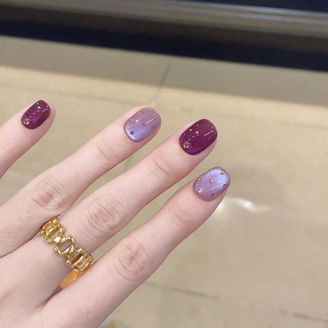 Kunstnägel mit Einzigartigen Glitzerakzenten Karnz