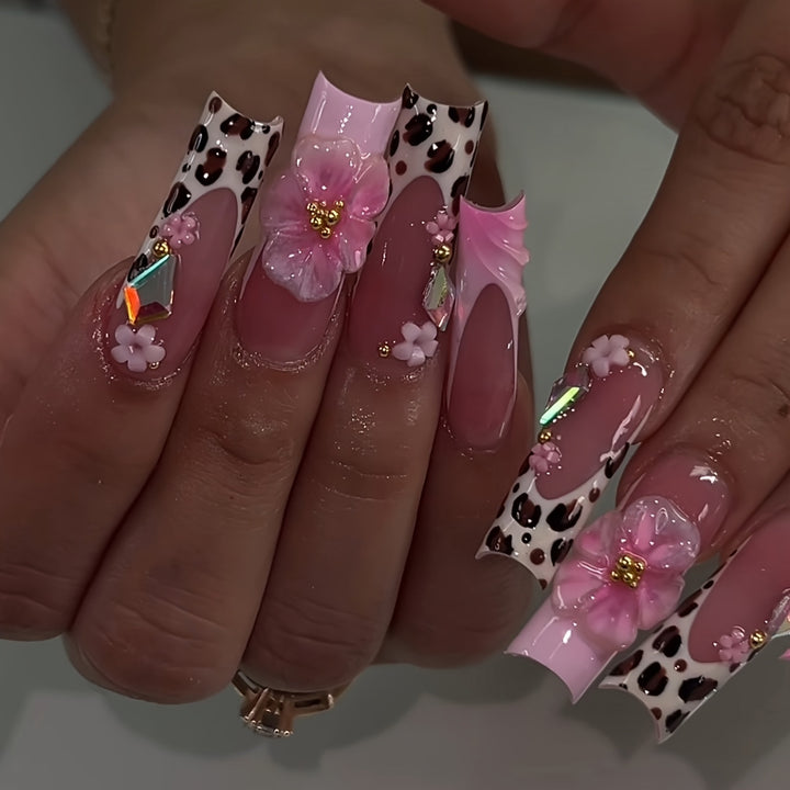 Dekorative Nagelkunst Karnz