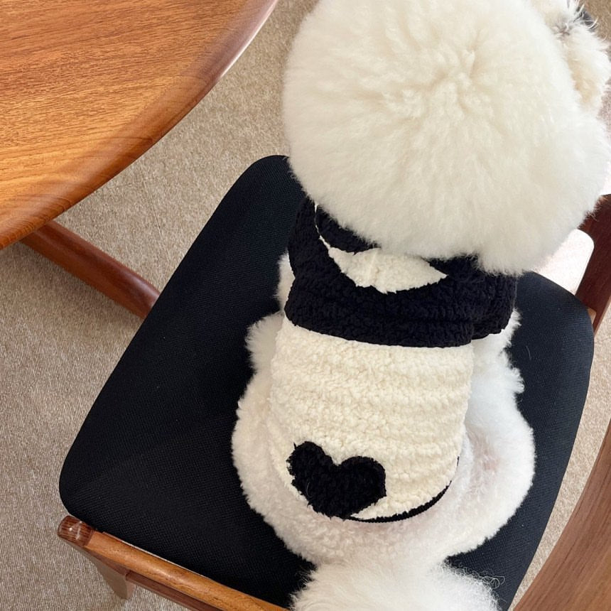 Teddy Sherpa Geschirr-kompatible Hundeweste mit kontrastierendem Herzapplikation