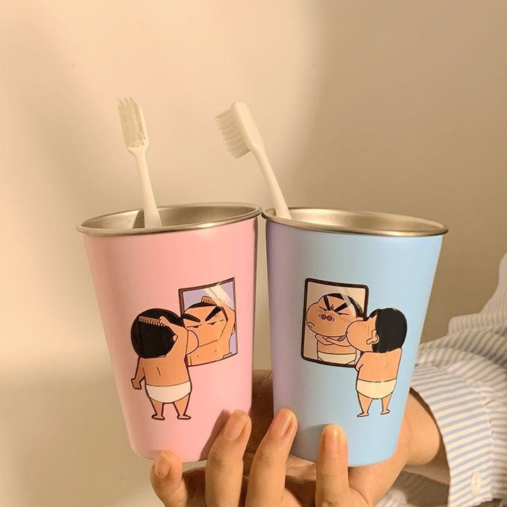 Lustiger Trinkbecher mit Humorvollem Illustrationsdesign Karnz