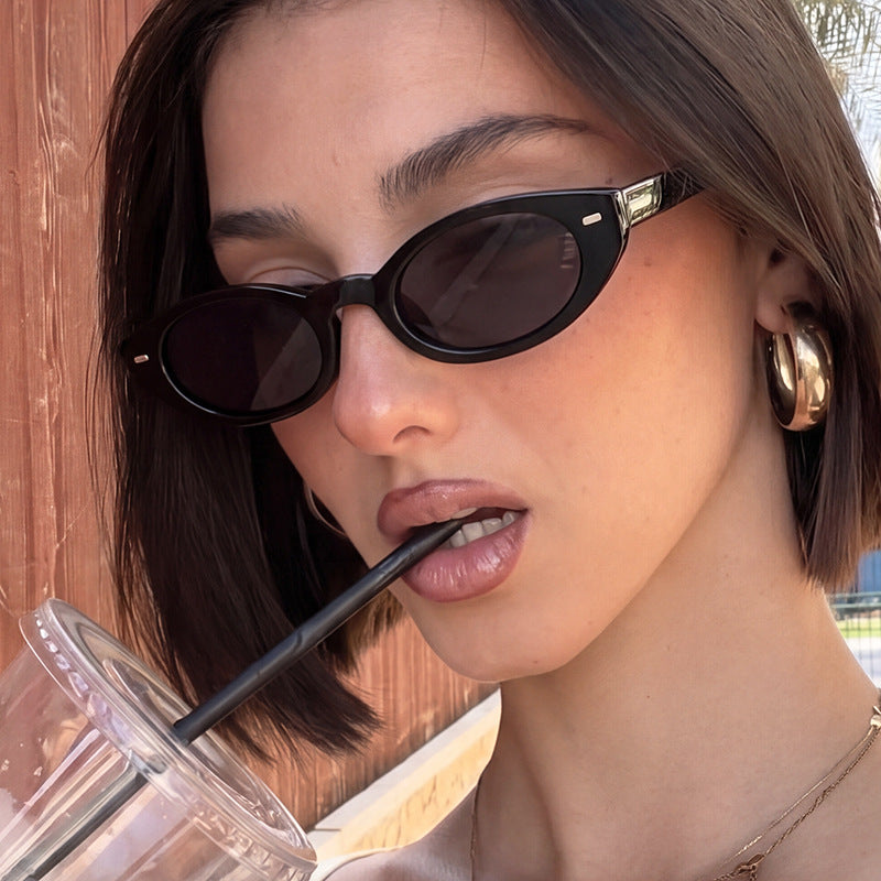 Damen Cat-Eye Sonnenbrille mit modernem transparentem Rahmen Karnz