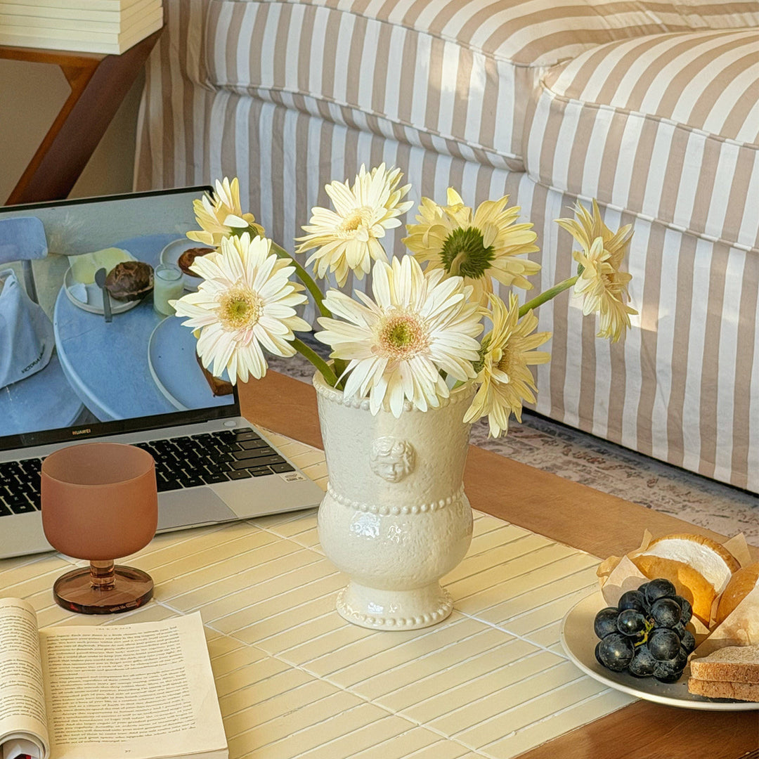 Dekorative Keramikornament für Wohnkultur