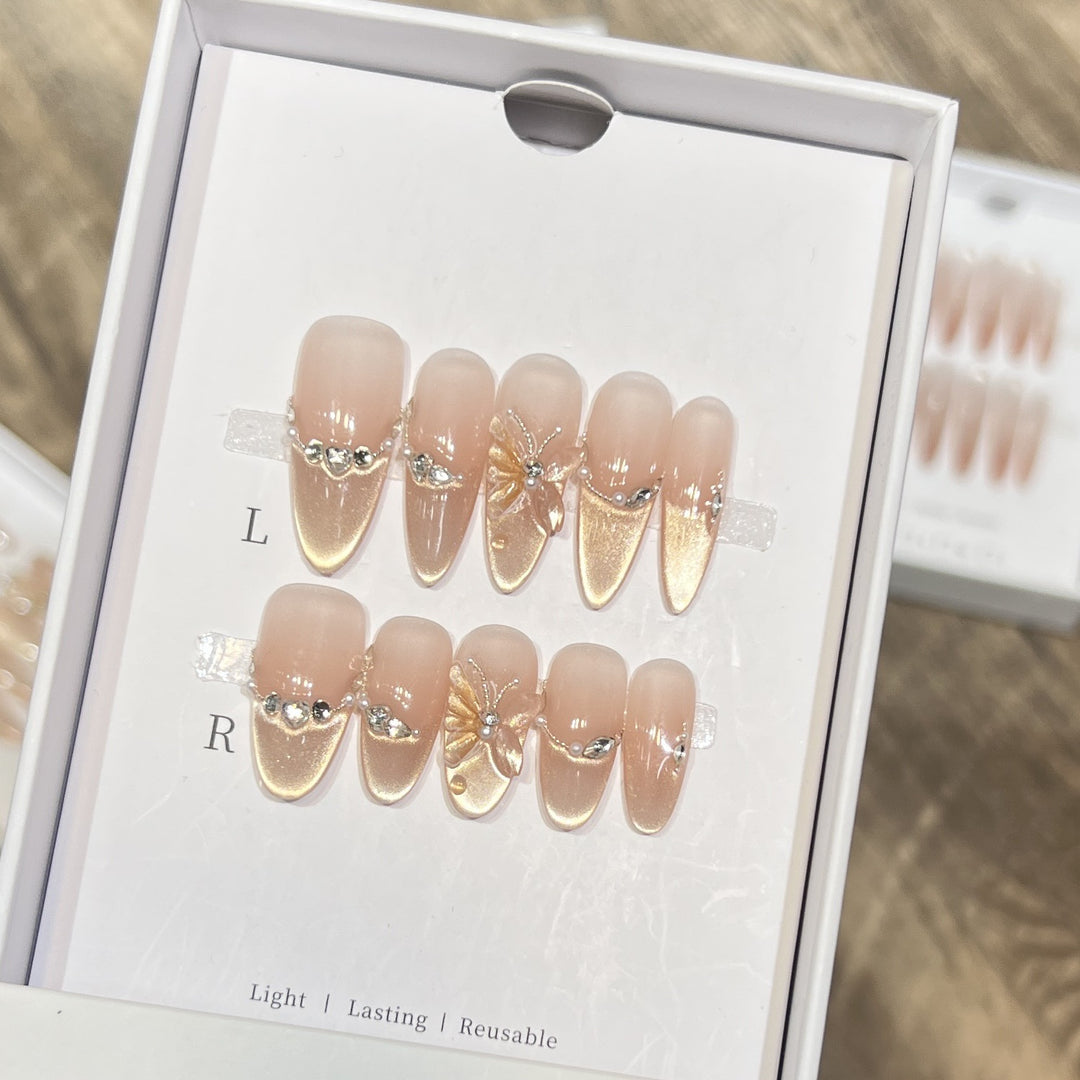 Elegante Schmetterling-Akzent Druck-Nagel-Set Karnz