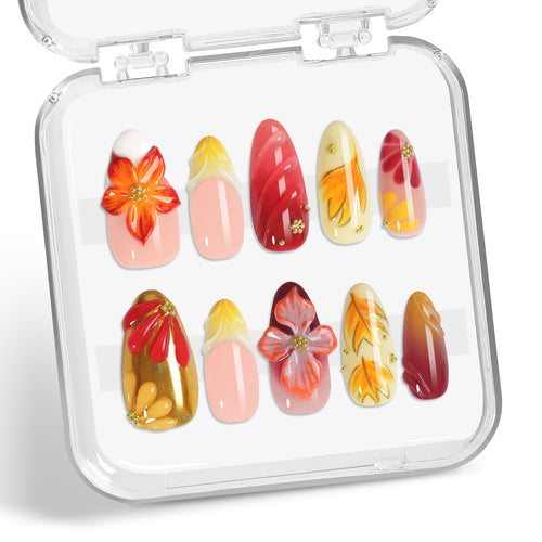 Kunstnagel-Set mit floralen Designs und glamourösen Verzierungen Karnz