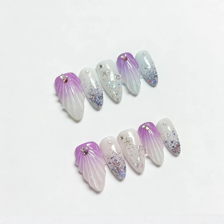 Dekorativer Press-On-Nagelset mit glitzerndem Ombre-Design