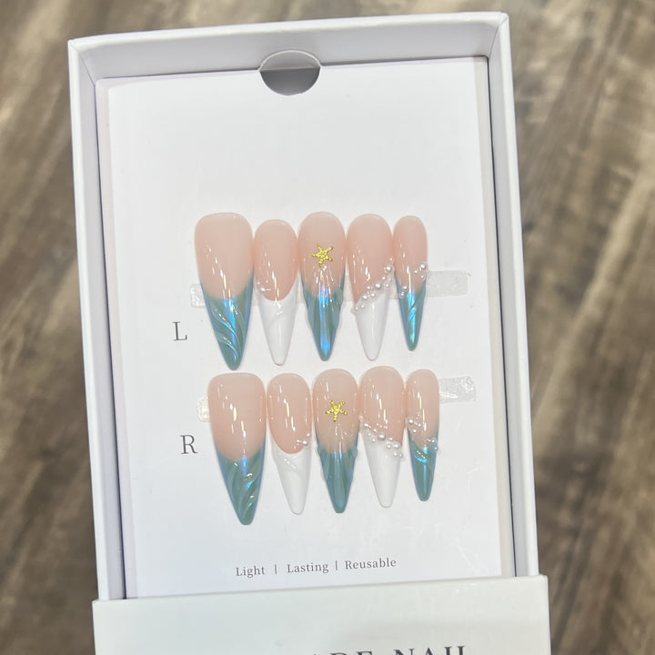 Blumen- und Punkte-Press-On-Nagelset Karnz