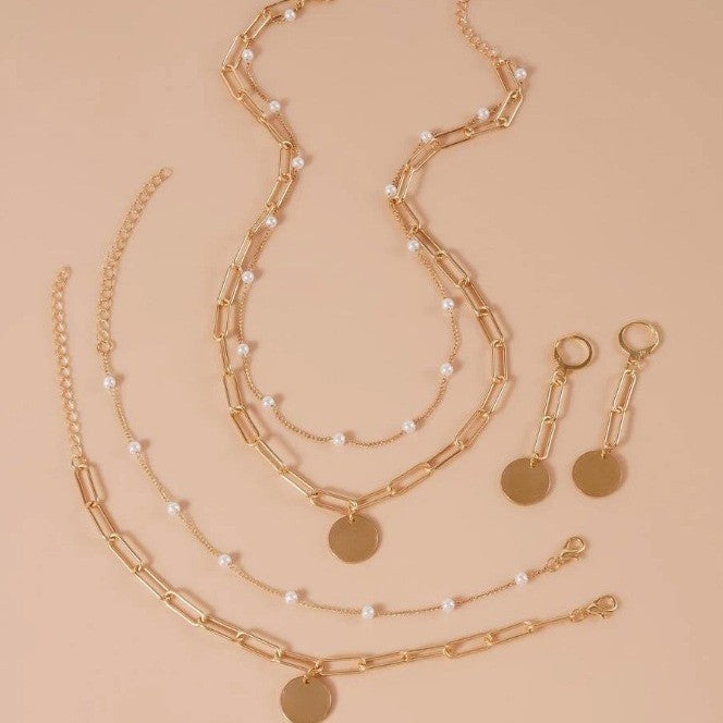 Elegantes Perlen- und Goldketten-Schmuckset Karnz