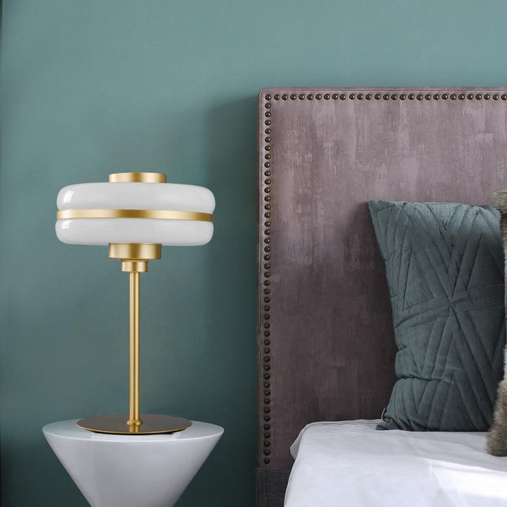 Moderne Minimalistische Tischlampe mit Eleganter Glas-Schirm