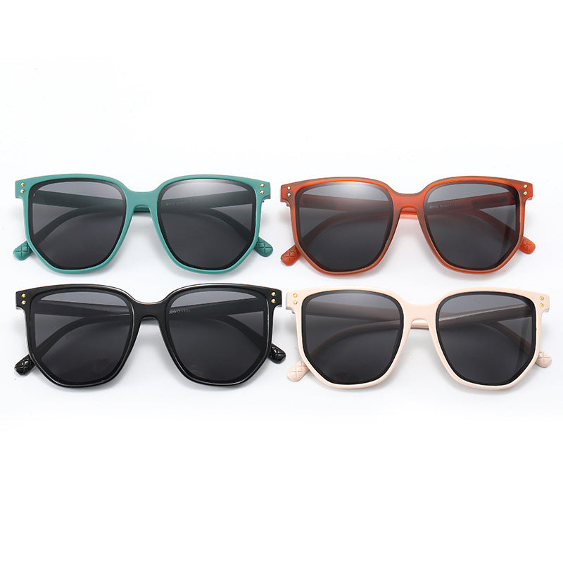 Damen modische Oversized-Sonnenbrille mit robustem Kunststoffrahmen Karnz