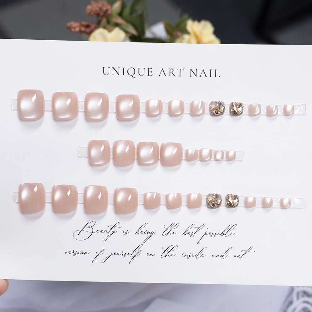 Dekorative Glitter Nagelkunst