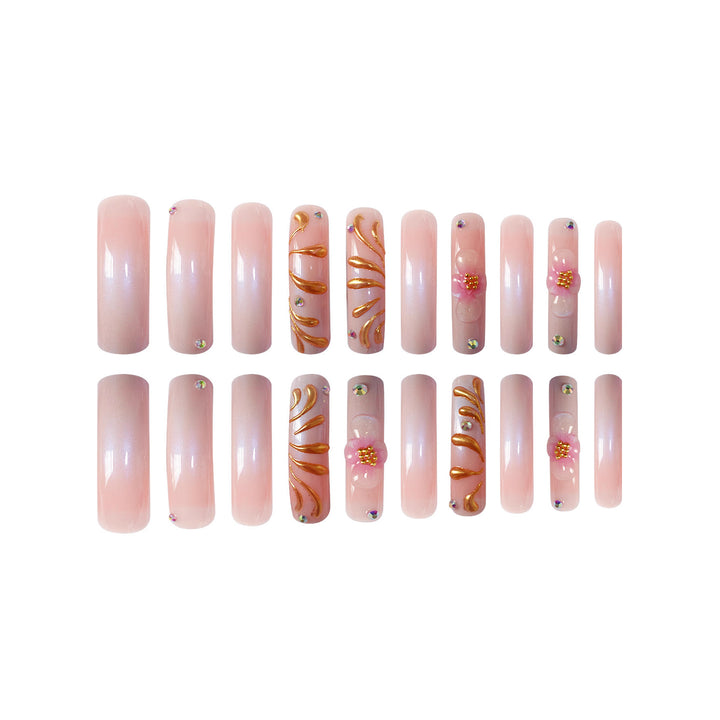 Luxuriöse goldakzentuierte Press-On Nagelkunst Karnz
