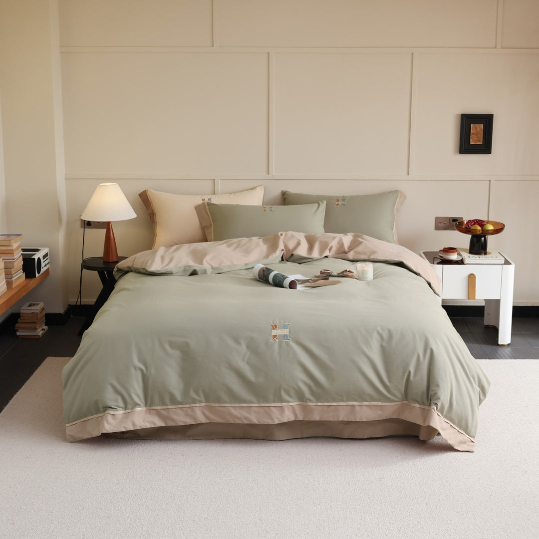 Zweifarbiges Luxus-Baumwoll-Percale-Bettwäsche-Set mit wendbarem Finish und besticktem Monogramm
