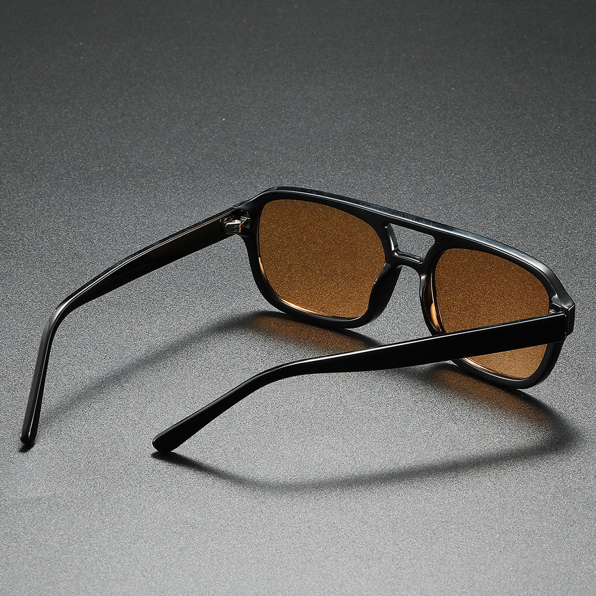Damen modische Sonnenbrille im eleganten, kantigen Design Karnz